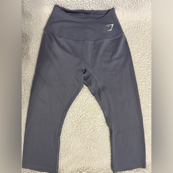 NWT Gymshark Capri Leggings- purple - Picture 2 of 3
